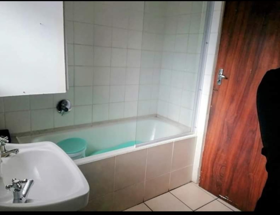 To Let 1 Bedroom Property for Rent in Claremont Western Cape